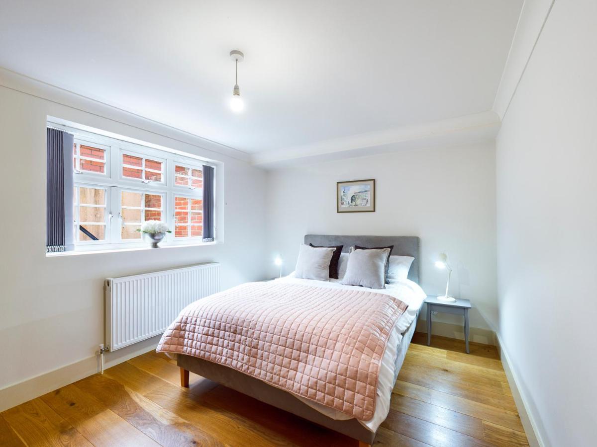 Apartment Redhill Town Centre By Livingo *