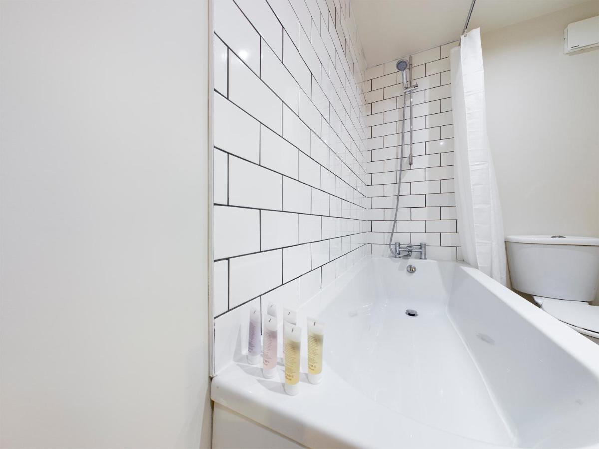 Apartment Redhill Town Centre By Livingo *